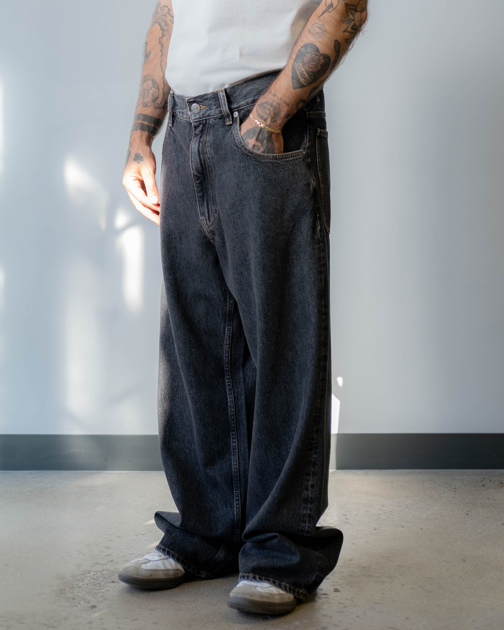 Sunflower Super Wide Jeans Black Stone – The Foxhole