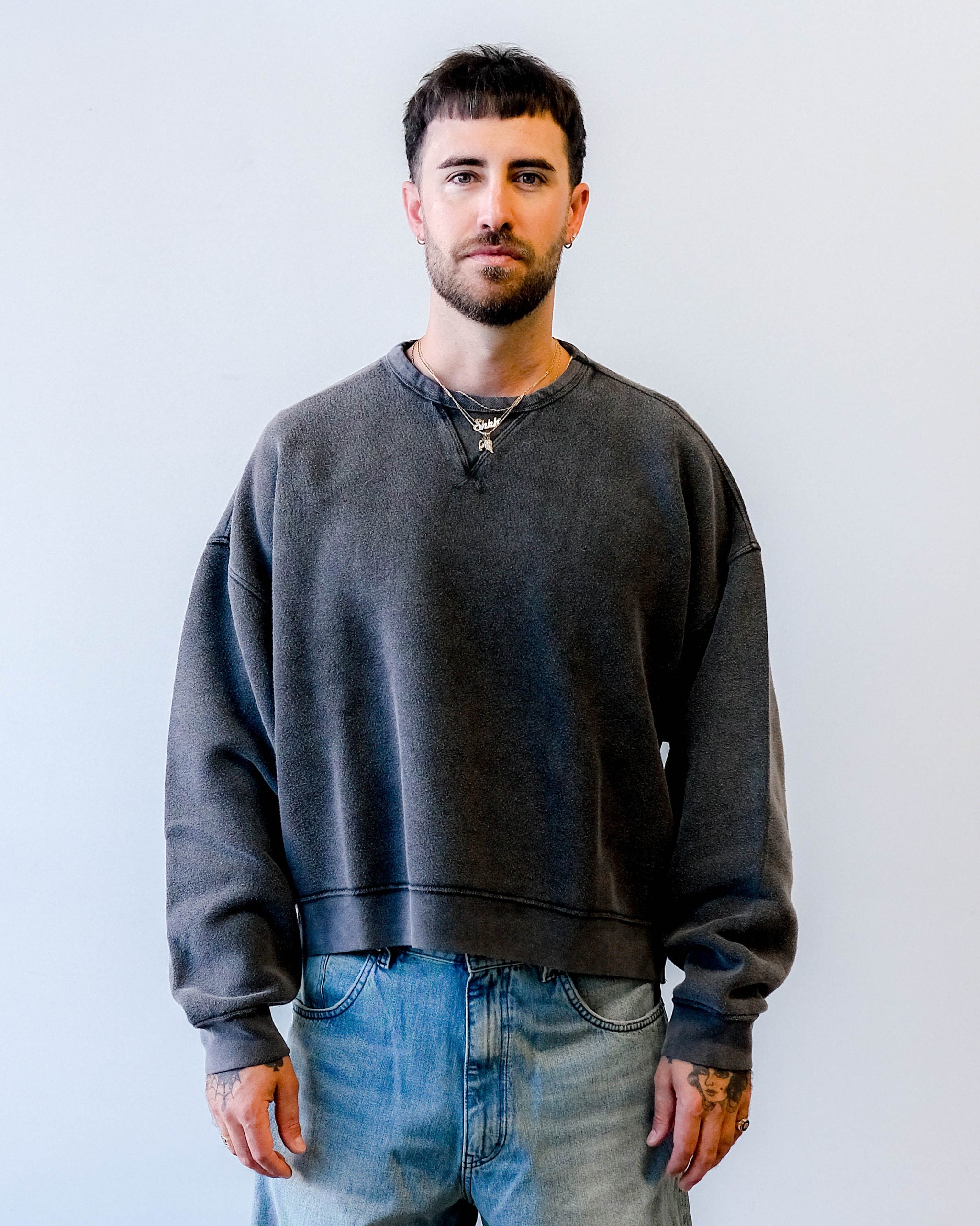 Sunflower Crew Sweat Anthracite Washed – The Foxhole