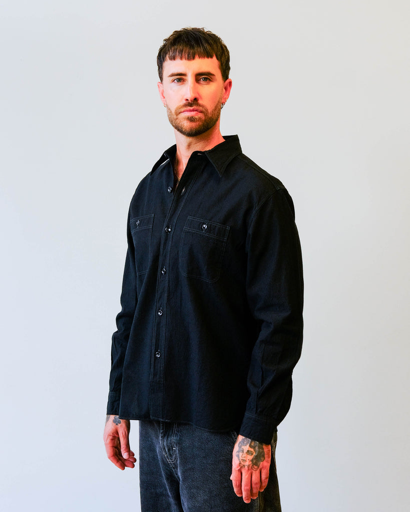 Buzz Rickson's William Gibson Chambray Work Shirt Black model